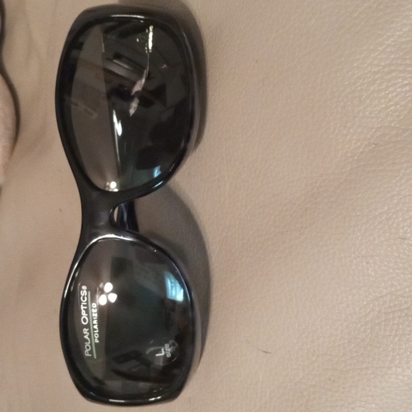 Sunglasses- Over glasses Polarized - Picture 1 of 5